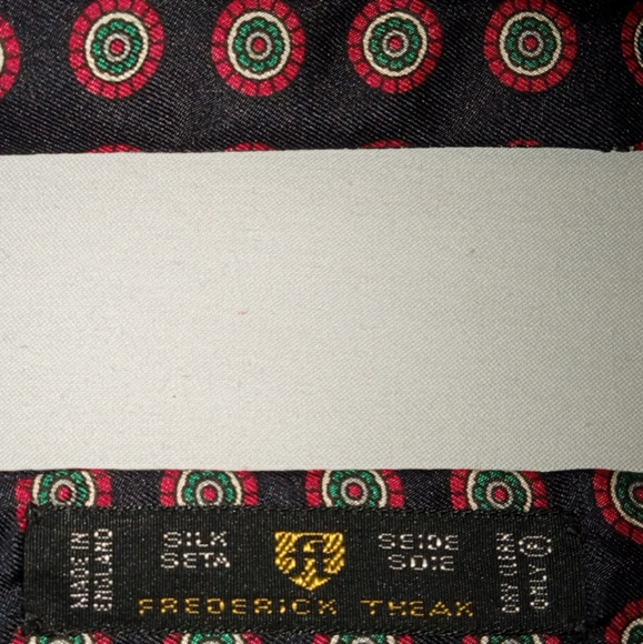 BOWTIE AUTHENTIC VINTAGE 💯 SILK - Picture 4 of 9